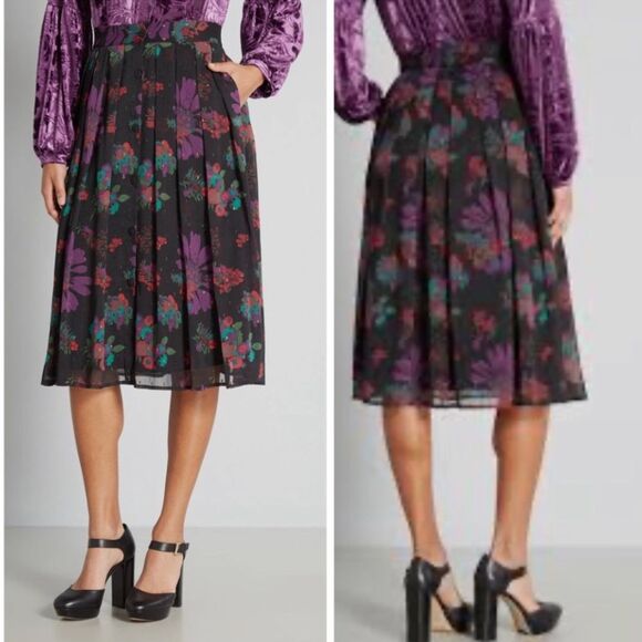 NWT ModCloth Meow‎ Bouquet Pleated Swing Skirt Size 6 - Picture 13 of 13